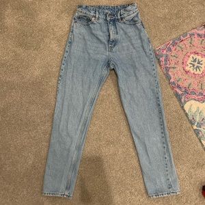 100% cotton mom jeans light blue waist 25